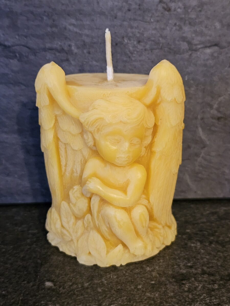 Stumpenkerze- Engel 90 mm x70 mm