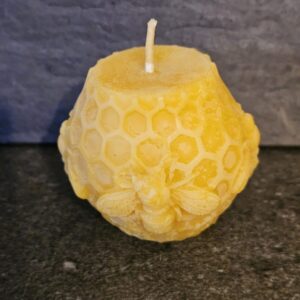 Kugelkerze mit Bienenmotiv 65 mm x 65 mm