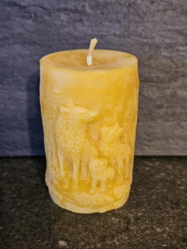 Stumpenkerze-Wölfe 80 mm x 50 mm