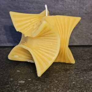 Design- Bienenwachskerze 70 mm x 75 mm