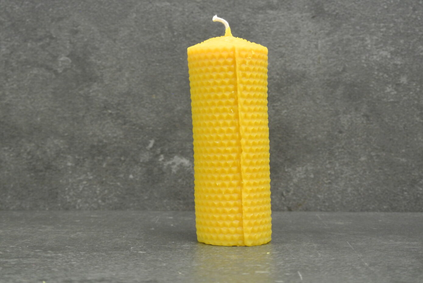Waben-Stumpenkerze 140 mm x 50 mm