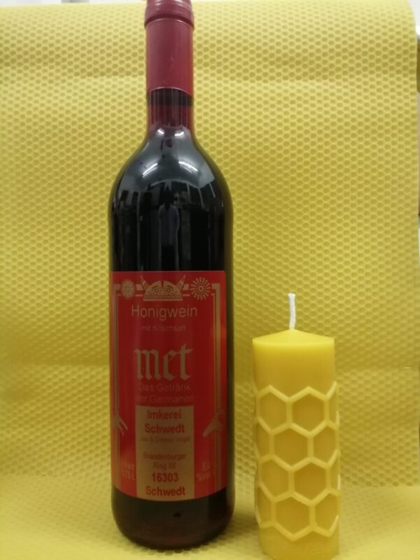 Honig-Wein mit Kirschsaft